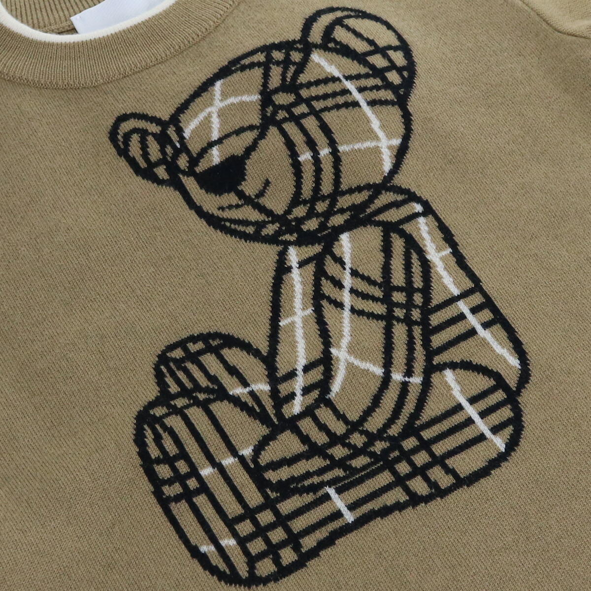 鍵編み　立体刺繍　パッチワークベスト　フラワーボタニカル　パティオ　アンティーク