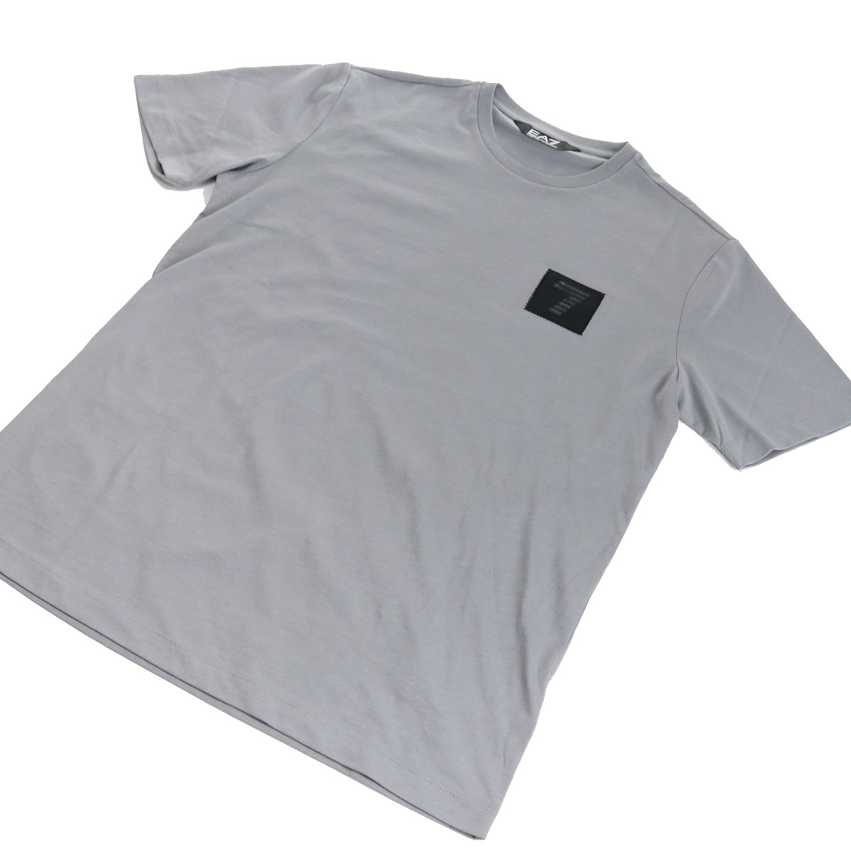 シルクシャツ+斬新的なTシャツ+マフラーの3点セットですその他