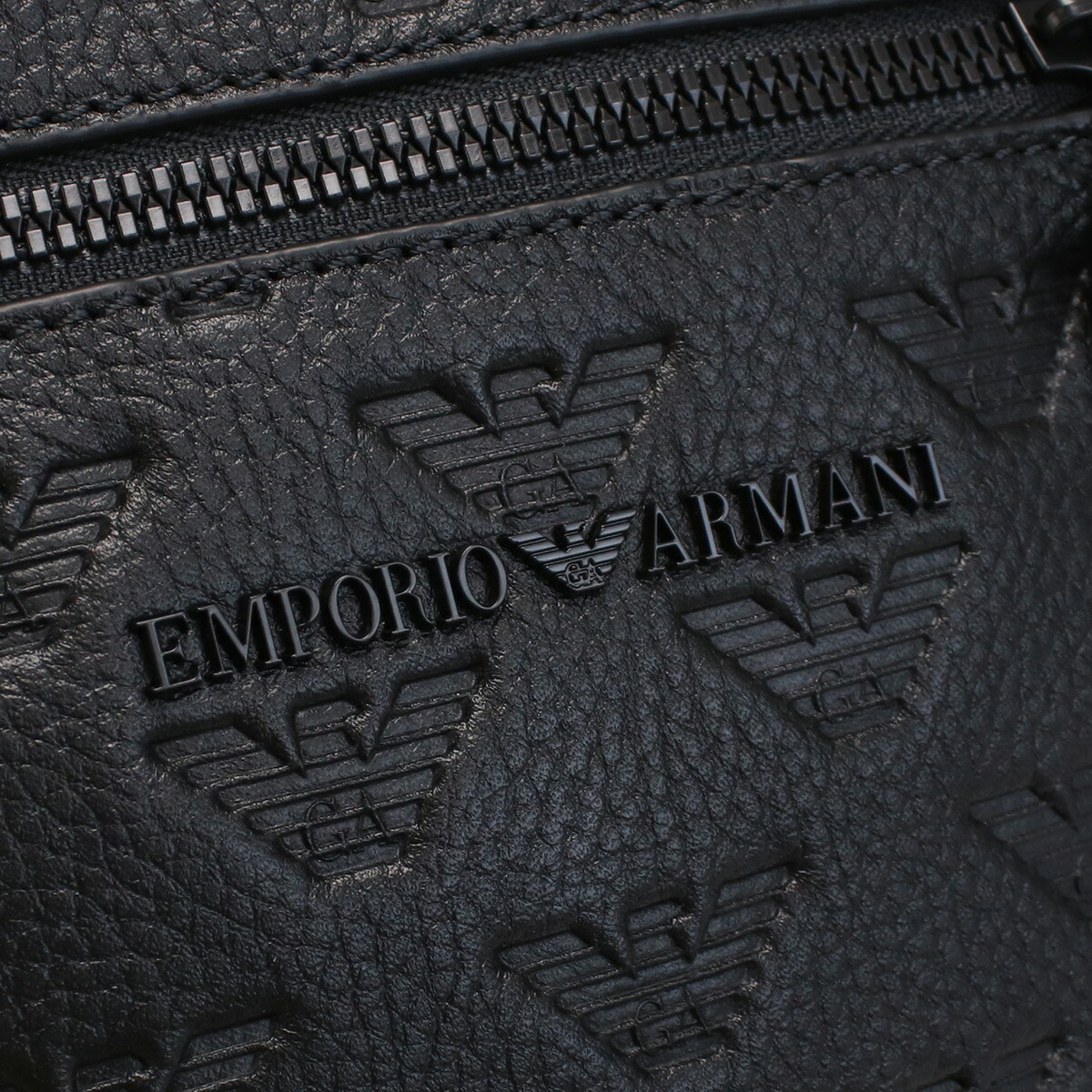 約80〜150ｃｍ開口部EMPORIO ARMANI ロゴ 斜め掛け ショルダーバッグ ブラック